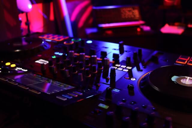 Die erste Nacht Flisch Events Club